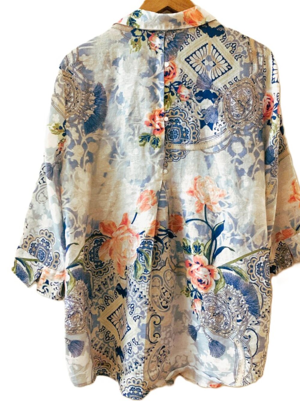Chico's No Iron 100% Linen Floral Tunic Top Size 2 White Blue Button Front 3/4 S - Picture 2 of 7